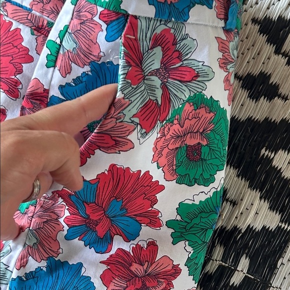 Banana Republic High Waist Floral Shorts - Multicolor C - Picture 5 of 8